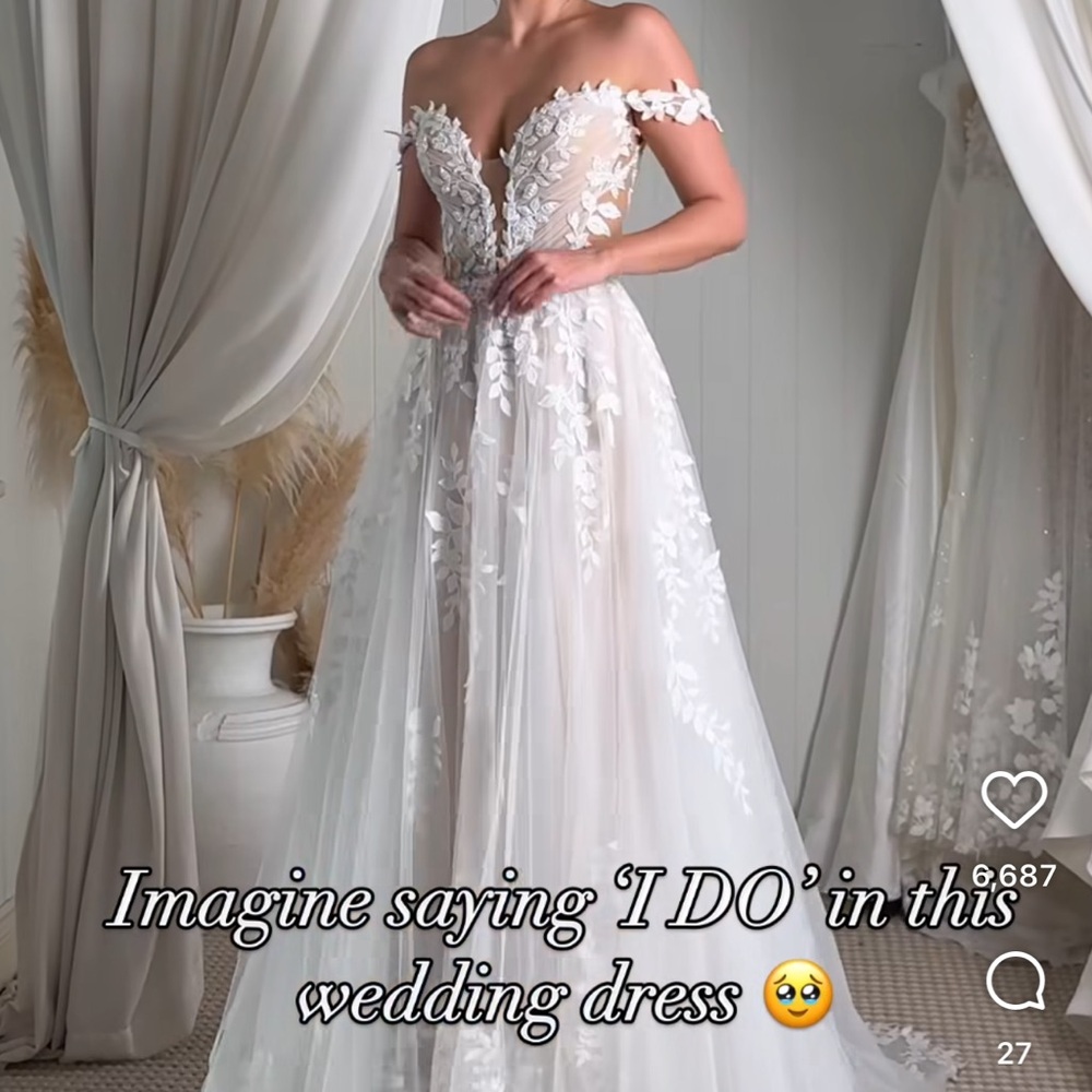 Madi Lane Landon - Off-Shoulder Lace Wedding Dress